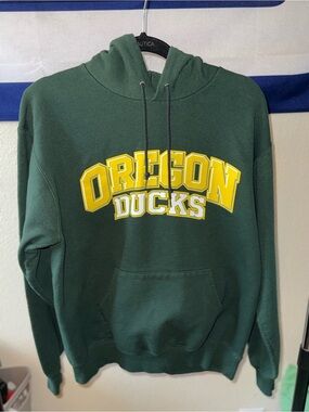 Champion Green Oregon Ducks Pullover Hoodie with Yellow Logo